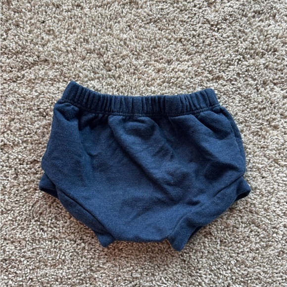 Cat & Jack 2-Piece Eyelet Top and Bloomer short Set outfit– Size 3-6 Months - Picture 11 of 11